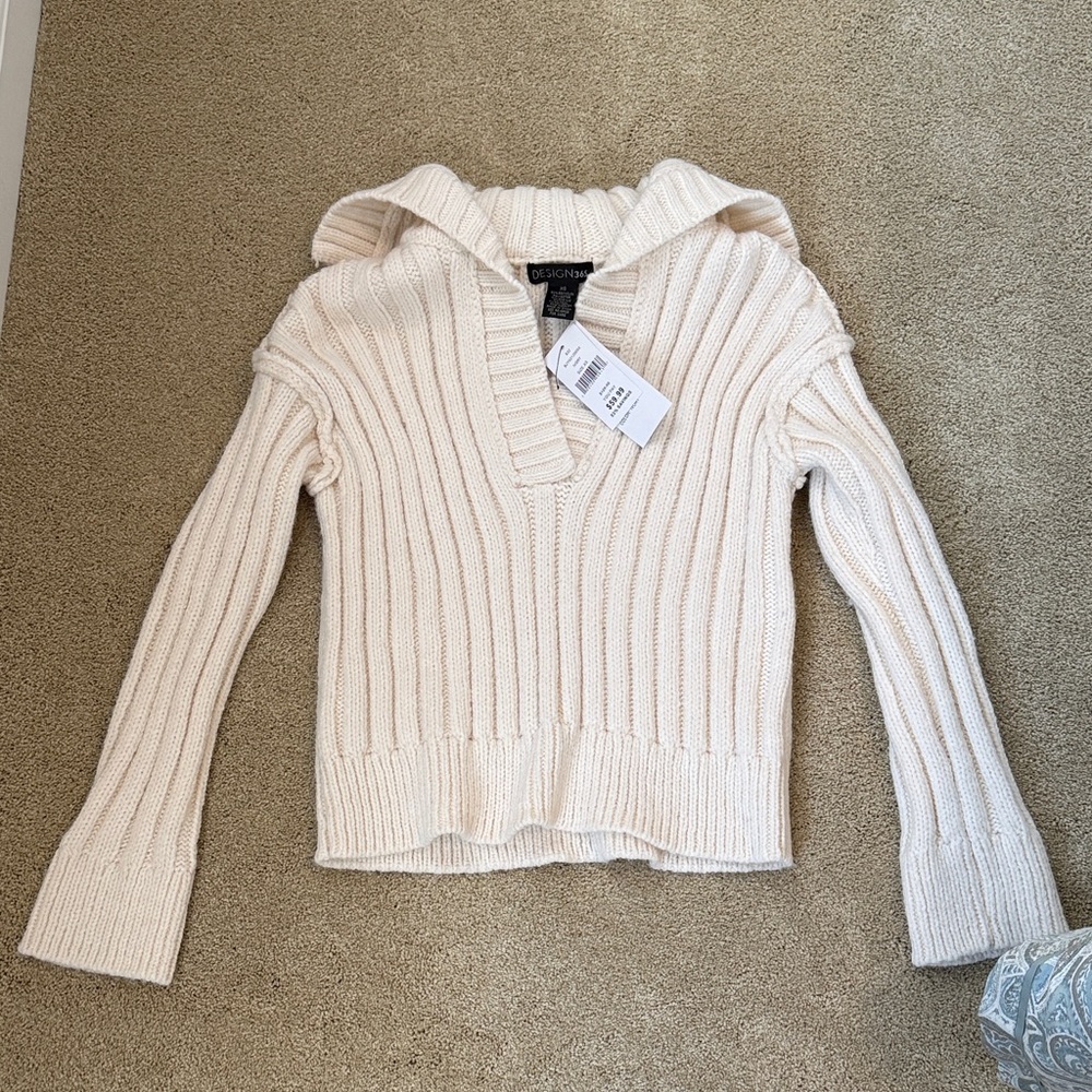 Elegant Cream V-Neck Sweater